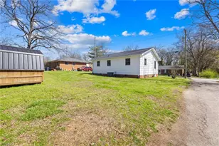 617 Hargrave St, Lexington, NC 27292 - Photo 23