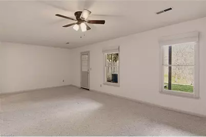 10 Park Village Lane #E, Greensboro, NC 27455 - Photo 31