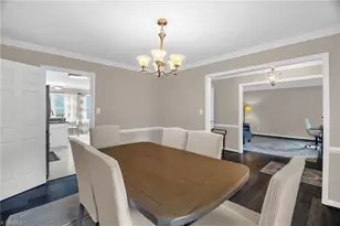 5315 Winterset Dr, Greensboro, NC 27406 - Photo 9