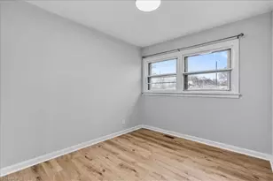 1502 Summit Ave, Greensboro, NC 27405 - Photo 21