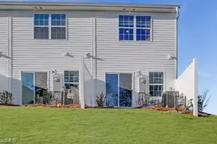 3134 Fall Hls Dr, Winston-Salem, NC 27103 - Photo 11