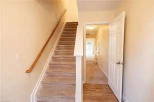 36 Ackland Dr, Greensboro, NC 27455 - Photo 3