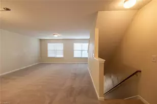 36 Ackland Dr, Greensboro, NC 27455 - Photo 5