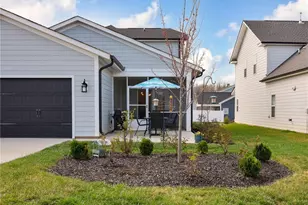 1724 Eastover Dr, Kernersville, NC 27284 - Photo 33