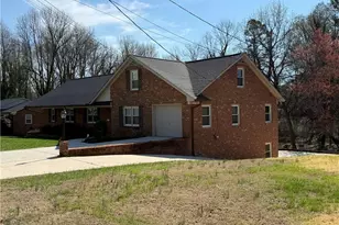 1926 Downing Dr, Burlington, NC 27215 - Photo 1