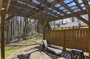 29 Brownstone Ln, Greensboro, NC 27410 - Photo 9