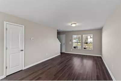 109 Lemon Lane, Greensboro, NC 27405 - Photo 5