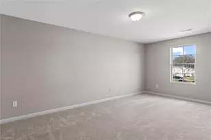 109 Lemon Ln, Greensboro, NC 27405 - Photo 17