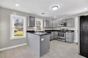 186 King St, West Jefferson, NC 28694 - Photo 13