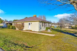 186 King St, West Jefferson, NC 28694 - Photo 3