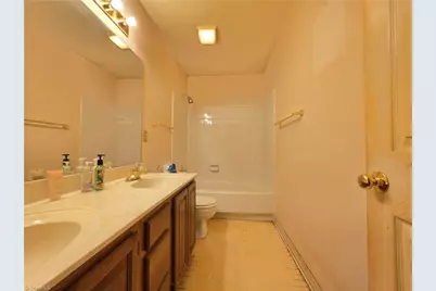 4106 Broadacres Drive, Greensboro, NC 27407 - Photo 11