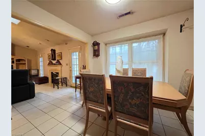 4106 Broadacres Drive, Greensboro, NC 27407 - Photo 9