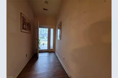 4106 Broadacres Drive, Greensboro, NC 27407 - Photo 3