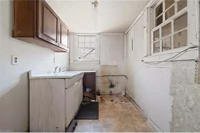 1816 McCormick Street, Greensboro, NC 27406 - Photo 9