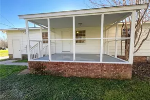 1414 Larchmont Dr, Greensboro, NC 27405 - Photo 19