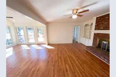 707 Willowmoore Avenue, Thomasville, NC 27360 - Photo 3