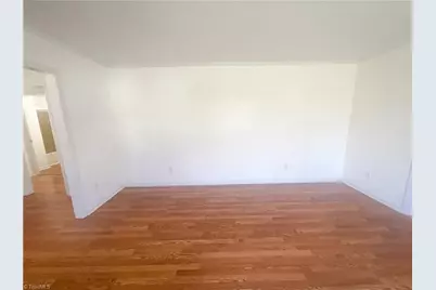 707 Willowmoore Avenue, Thomasville, NC 27360 - Photo 9