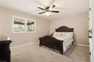 4900 Forest Oaks Dr, Greensboro, NC 27406 - Photo 15