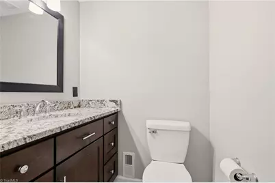 4900 Forest Oaks Drive, Greensboro, NC 27406 - Photo 29