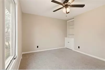 4900 Forest Oaks Drive, Greensboro, NC 27406 - Photo 23