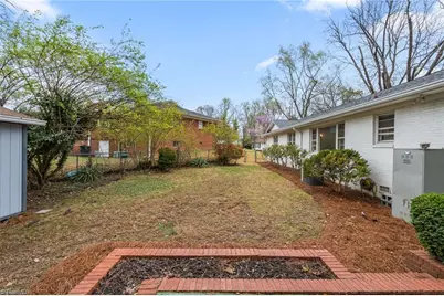 800 Creekside Drive, High Point, NC 27262 - Photo 37