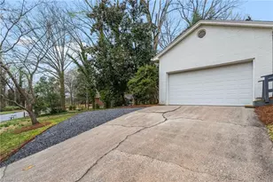 800 Creekside Dr, High Point, NC 27262 - Photo 41