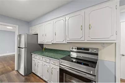 800 Creekside Drive, High Point, NC 27262 - Photo 15