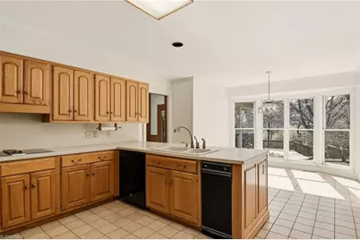 5012 Knob View Trail, Winston-Salem, NC 27104 - Photo 9