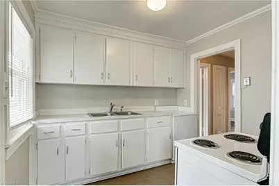 210 Lawrence Street, Greensboro, NC 27406 - Photo 9