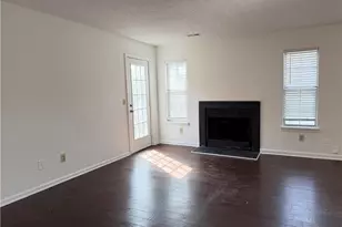 812 Ashebrook Dr, Greensboro, NC 27409 - Photo 5