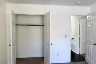 812 Ashebrook Dr, Greensboro, NC 27409 - Photo 13