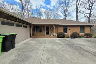 5 Windsor Cir, Thomasville, NC 27360 - Photo 5