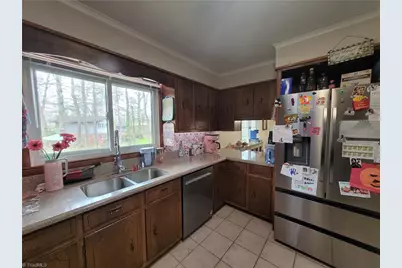 5 Windsor Circle, Thomasville, NC 27360 - Photo 15