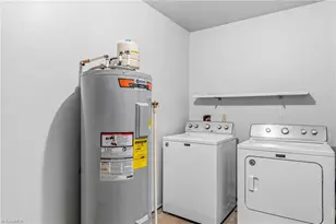 3229 Regents Park Ln, Greensboro, NC 27455 - Photo 29