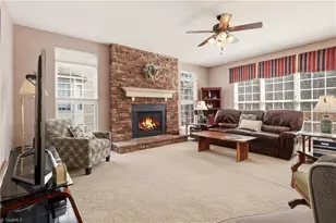 102 Jamestown Oaks Dr, Jamestown, NC 27282 - Photo 7