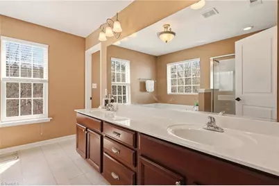 102 Jamestown Oaks Drive, Jamestown, NC 27282 - Photo 25