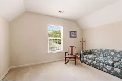 102 Jamestown Oaks Drive, Jamestown, NC 27282 - Photo 23