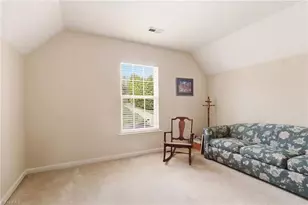 102 Jamestown Oaks Dr, Jamestown, NC 27282 - Photo 23