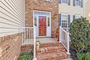 102 Jamestown Oaks Dr, Jamestown, NC 27282 - Photo 3