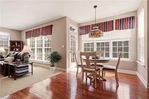 102 Jamestown Oaks Dr, Jamestown, NC 27282 - Photo 9