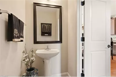 102 Jamestown Oaks Drive, Jamestown, NC 27282 - Photo 19