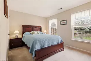 102 Jamestown Oaks Dr, Jamestown, NC 27282 - Photo 29