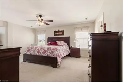 102 Jamestown Oaks Drive, Jamestown, NC 27282 - Photo 21