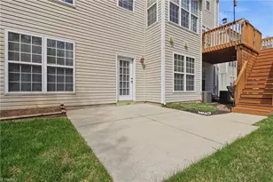 102 Jamestown Oaks Dr, Jamestown, NC 27282 - Photo 39