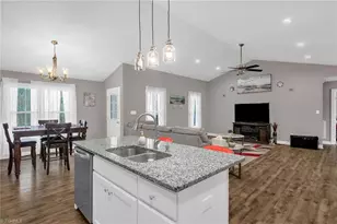 1004 Black Farm Rd, Thomasville, NC 27360 - Photo 11