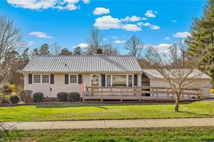 407 N 9th St, Mebane, NC 27302 - Photo 1