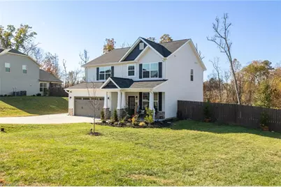 128 S Honey Locust Drive, Thomasville, NC 27360 - Photo 3