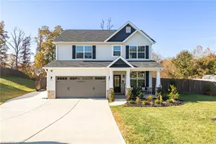 128 S Honey Locust Dr, Thomasville, NC 27360 - Photo 1