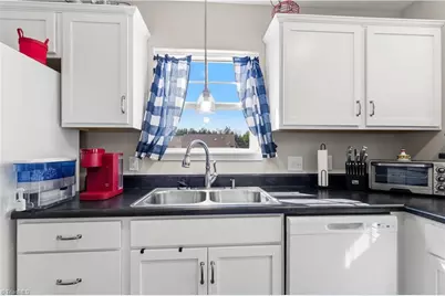 112 McCleskey Drive, Yadkinville, NC 27055 - Photo 5