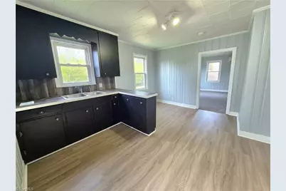 833 Haywood Street, Winston-Salem, NC 27105 - Photo 5